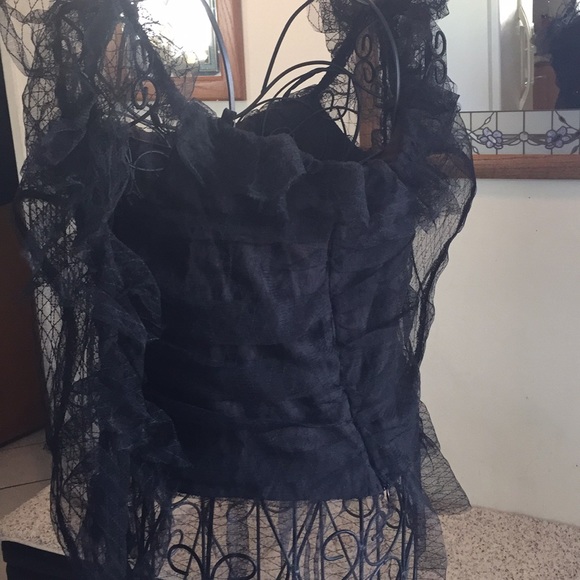 Black lace top - Picture 4 of 8
